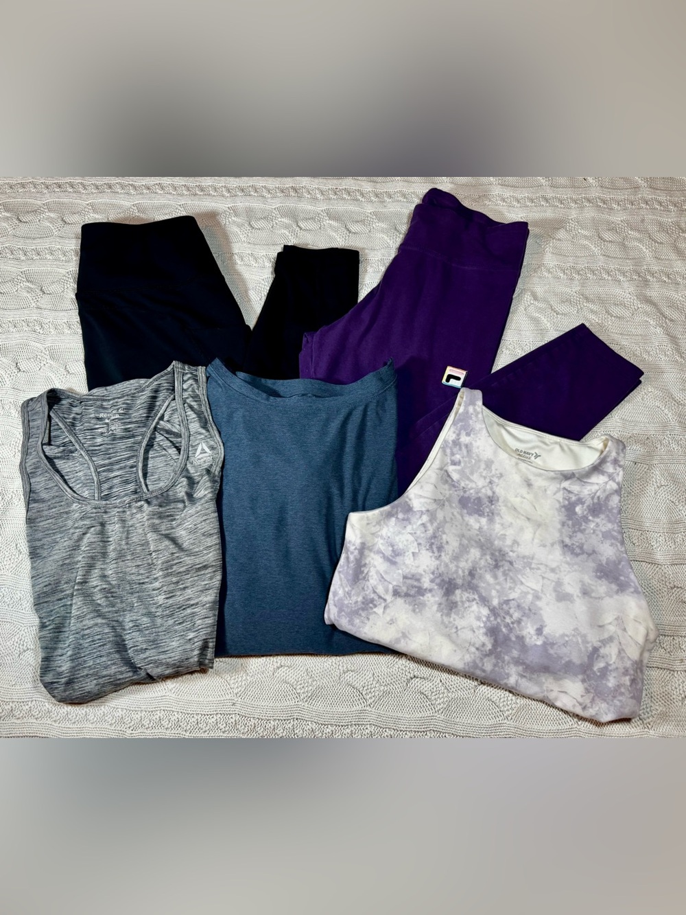 Lot of Athletic Clothing / Tank / Leggings / Sports Bra / Top - Size Small #1003